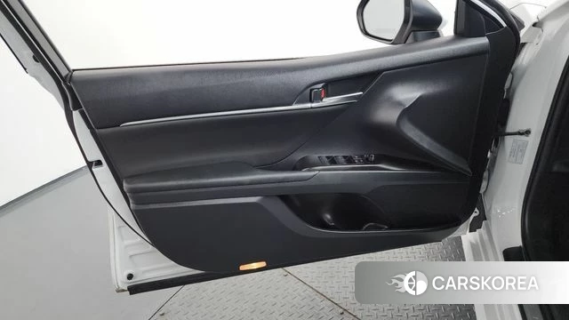 Toyota Camry (XV70) id 4612972 из Кореи 16