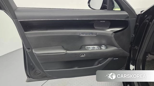 Genesis G90 (RS4) id 4701602 из Кореи 16