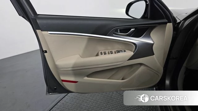 Genesis The New G70 id 4637150 из Кореи 16