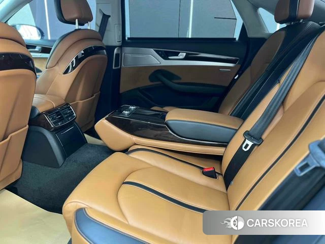 Audi A8 id 4208393 из Китая 16