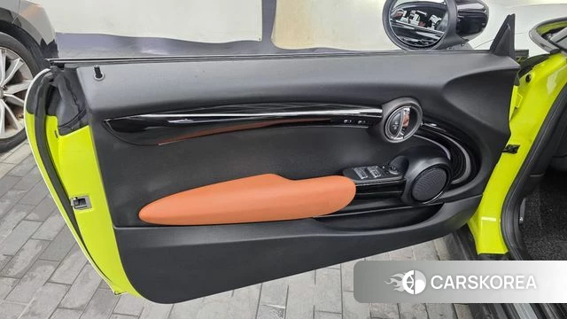 Mini Cooper S Convertible id 4608965 из Кореи 16