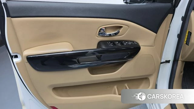 Kia All New Carnival id 4931199 из Кореи 16