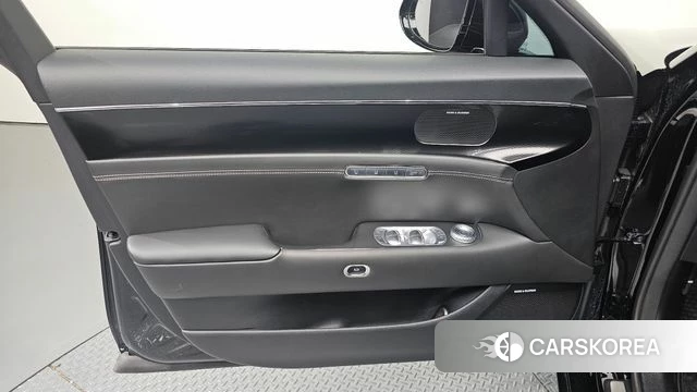Genesis G90 (RS4) id 4687720 из Кореи 16