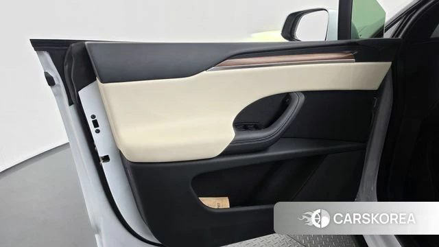 Tesla Model X id 4792439 из Кореи 16
