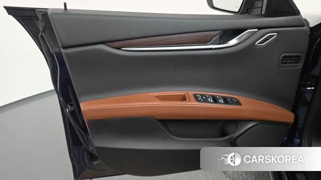 Maserati Ghibli id 4550896 из Кореи 16