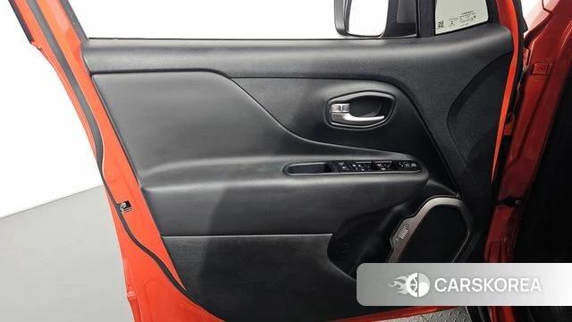 Jeep Renegade id 4625505 из Кореи 16