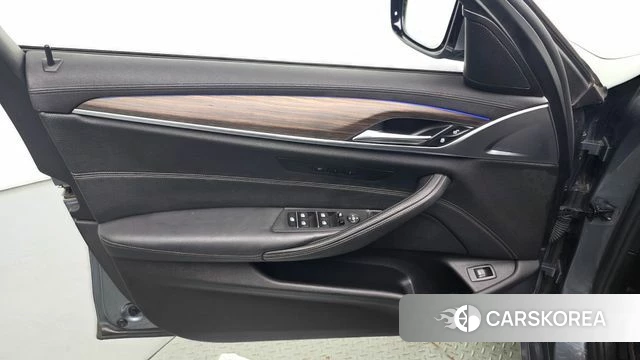 BMW 5 Series (G30) id 4581710 из Кореи 16