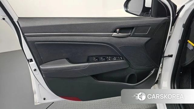 Hyundai Avante AD id 4610412 из Кореи 16