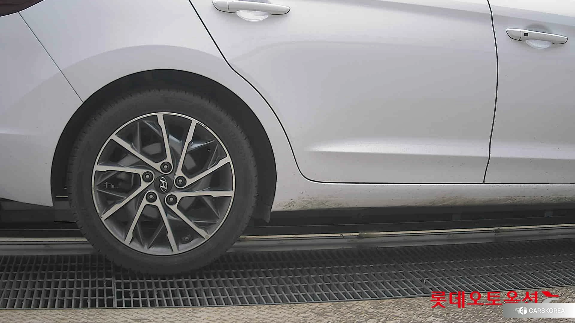 Hyundai Avante id 3882049 из Кореи 16