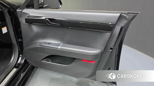 Hyundai Grandeur Hybrid (GN7) id 4201661 из Кореи 16