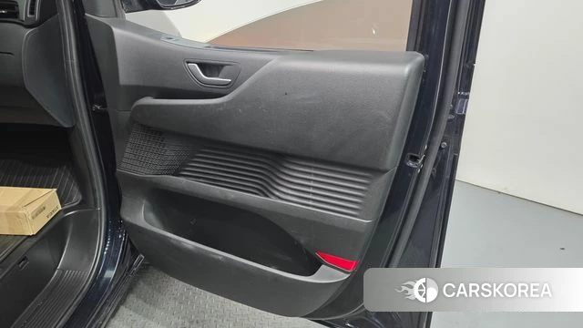 Hyundai Staria id 4230829 из Кореи 16