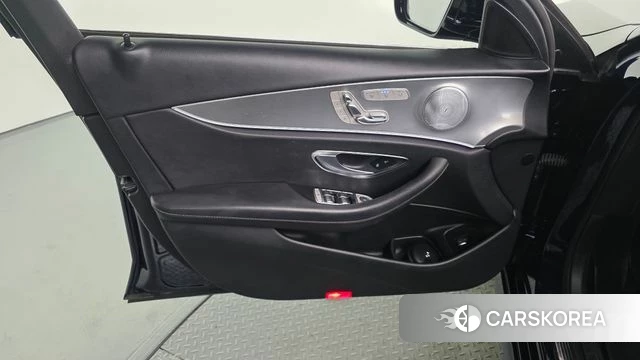 Mercedes-Benz E-Class W213 id 4447517 из Кореи 16