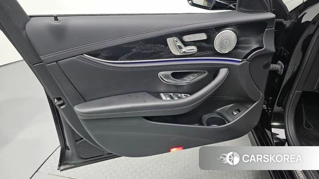 Mercedes-Benz E-Class W213 id 4871705 из Кореи 16