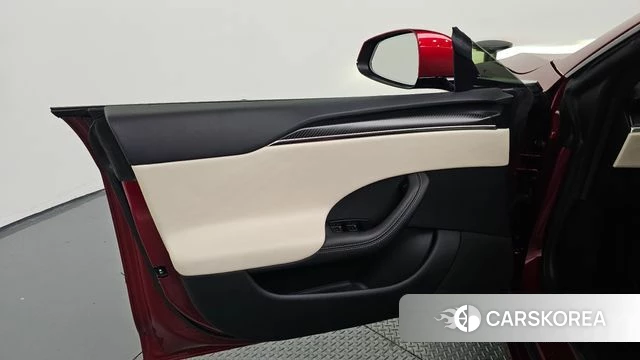 Tesla Model S id 4630774 из Кореи 16