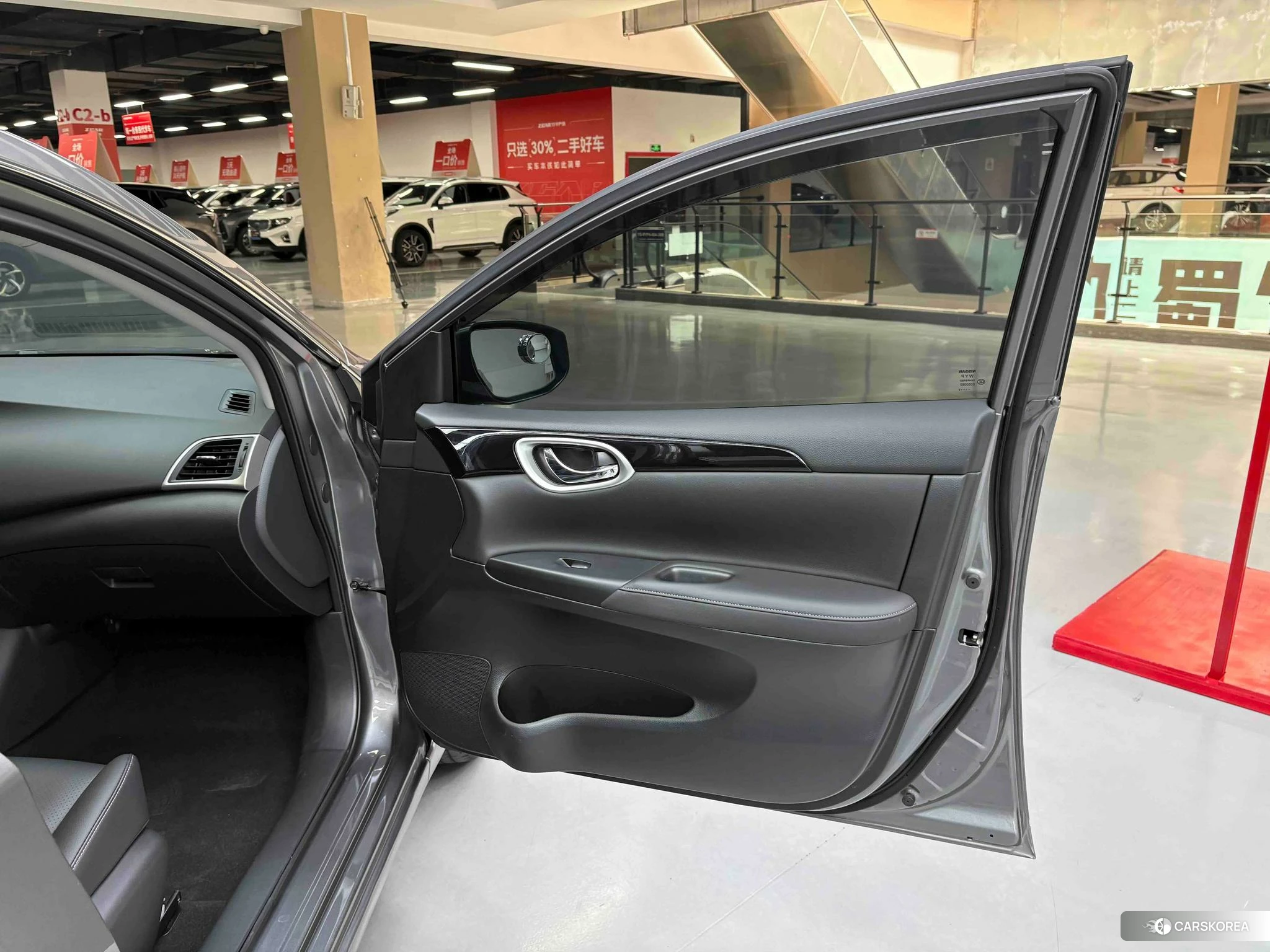 Nissan Xuan Yi id 4492969 из Китая 16