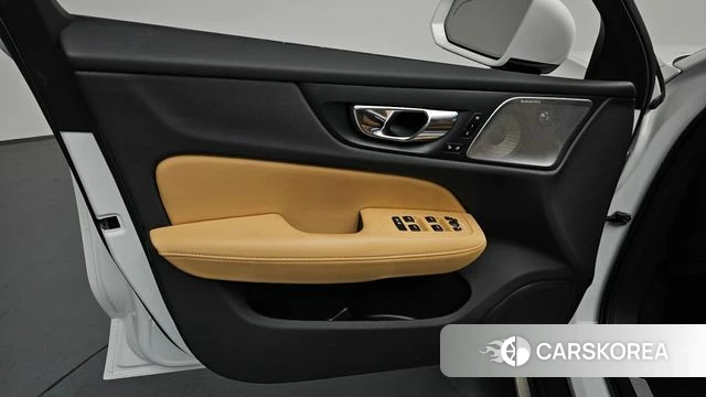 Volvo V60 Cross-Country 2nd Generation id 4573654 из Кореи 16