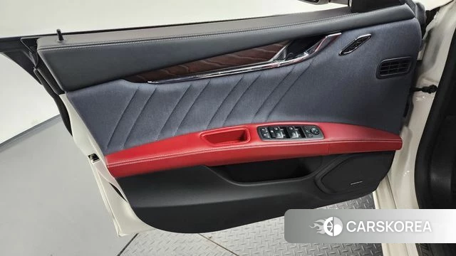 Maserati Quattroporte id 4330969 из Кореи 16
