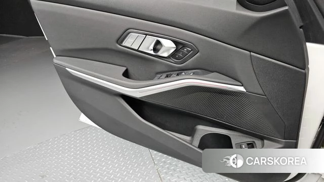BMW 3 Series (G20) id 4672031 из Кореи 16