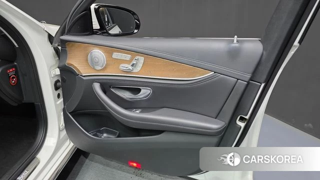 Mercedes-Benz E-Class W213 id 4520383 из Кореи 16