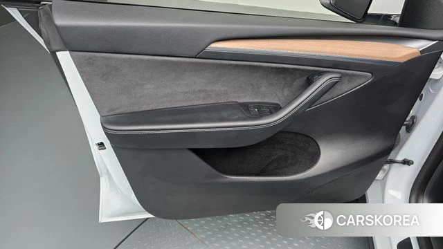 Tesla Model Y id 4863281 из Кореи 16