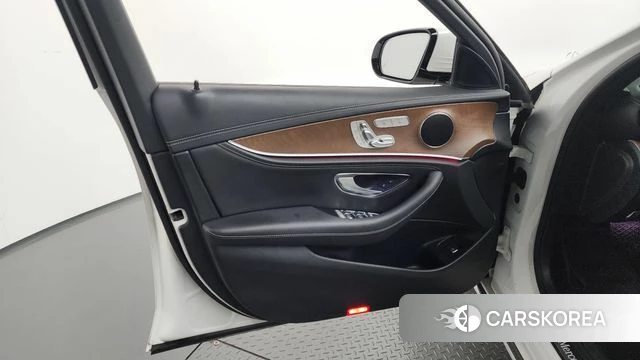 Mercedes-Benz E-Class W213 id 4396885 из Кореи 16
