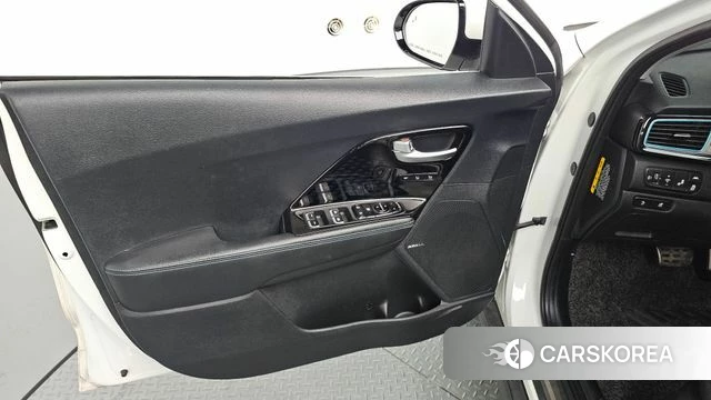 Kia Niro EV id 4677777 из Кореи 16