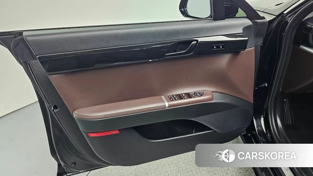 Hyundai Grandeur Hybrid (GN7) id 4223402 из Кореи 16