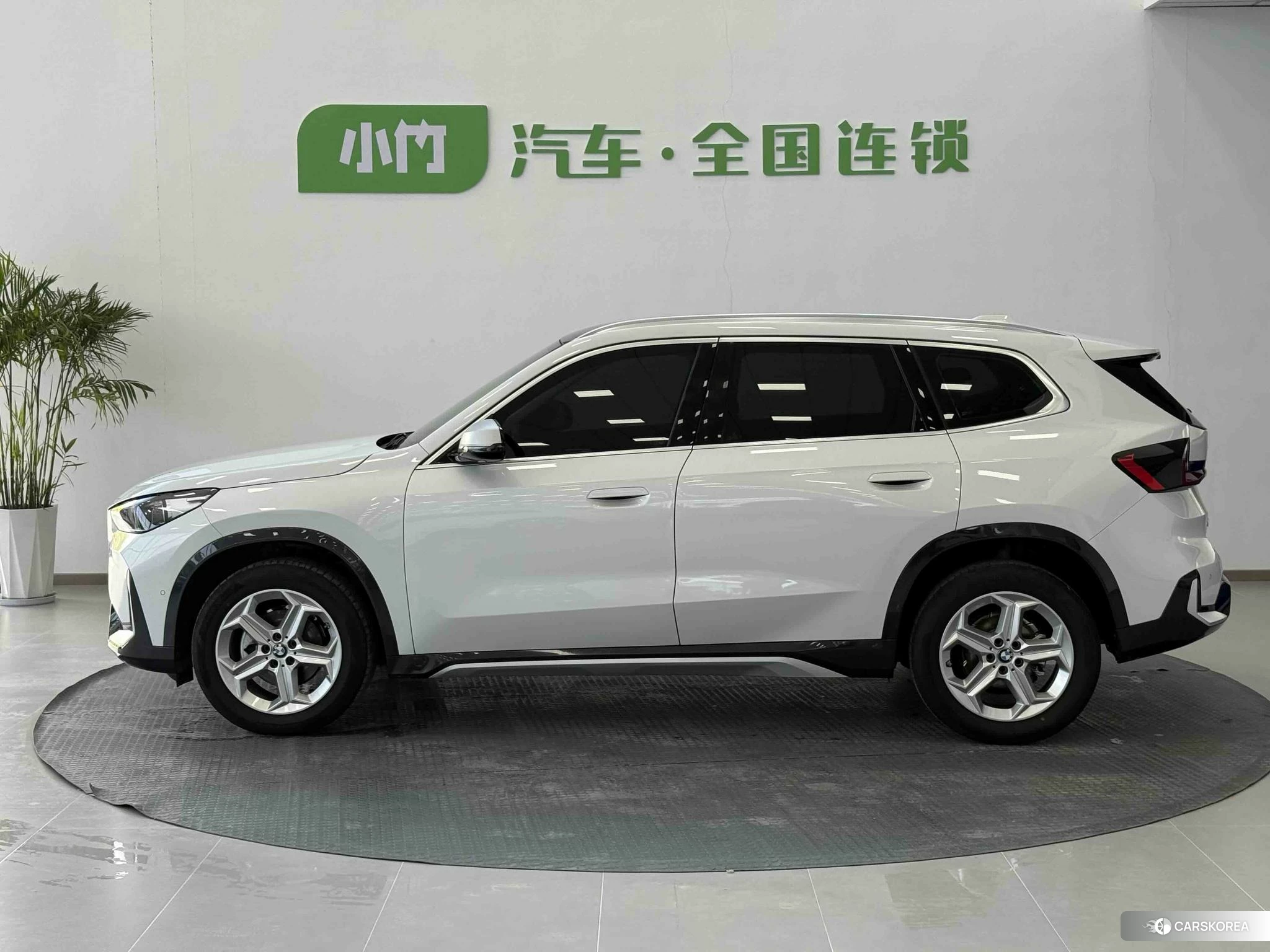 BMW X1 id 4453840 из Китая 16