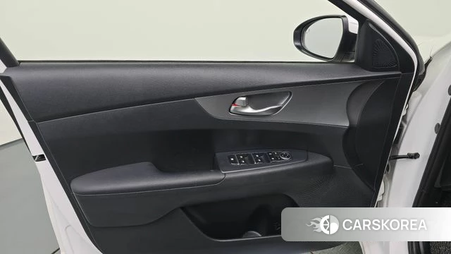 Kia Come New K3 id 4677108 из Кореи 16