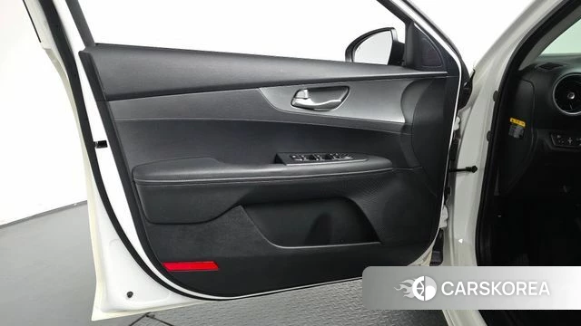 Kia Come New K3 id 4377980 из Кореи 16