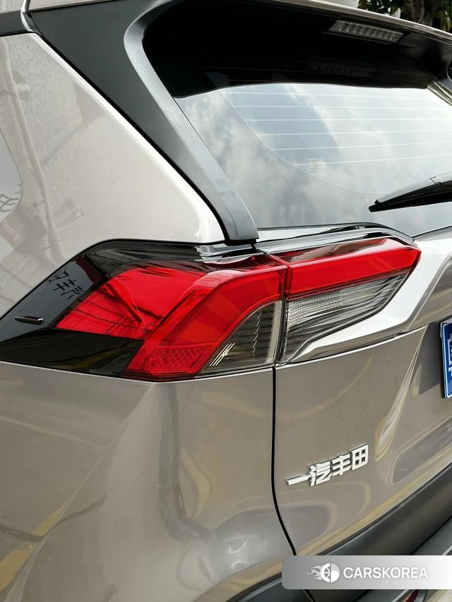Toyota RAV4 Rongfang id 4262242 из Китая 16