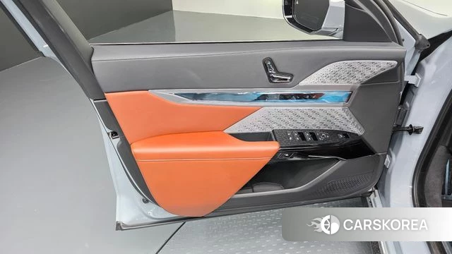 BMW i7 (G70) id 4443309 из Кореи 16