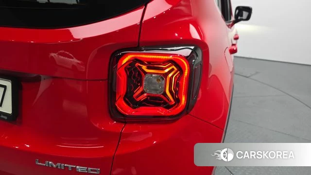 Jeep Renegade id 4609491 из Кореи 16