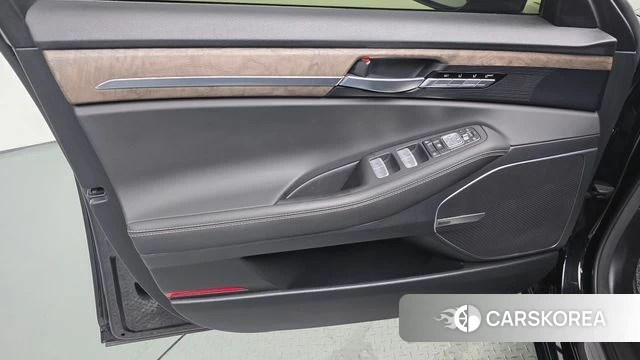 Genesis G90 id 4573949 из Кореи 16