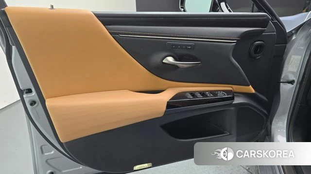 Lexus ES300h 7th generation id 4726666 из Кореи 16