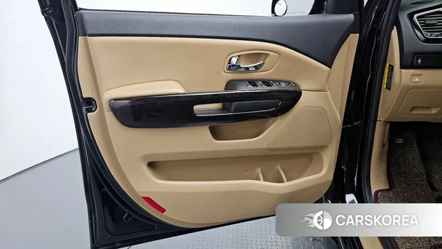 Kia The New Carnival id 4356789 из Кореи 16