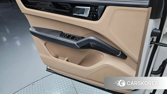 Porsche Cayenne (PO536) id 4688661 из Кореи 16