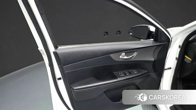 Kia Come New K3 id 4587089 из Кореи 16