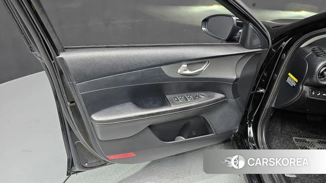 Kia Come New K3 id 4318267 из Кореи 16