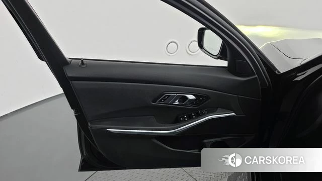 BMW 3 Series (G20) id 4794046 из Кореи 16