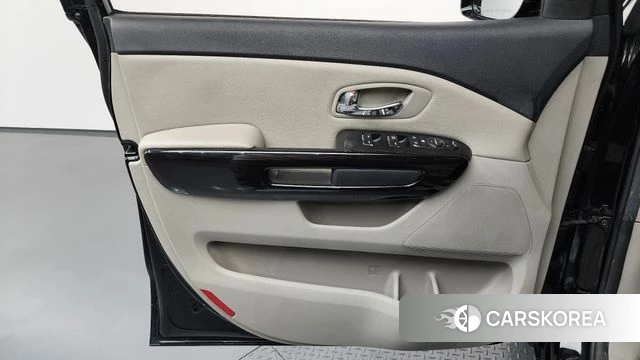 Kia The New Carnival id 4448036 из Кореи 16