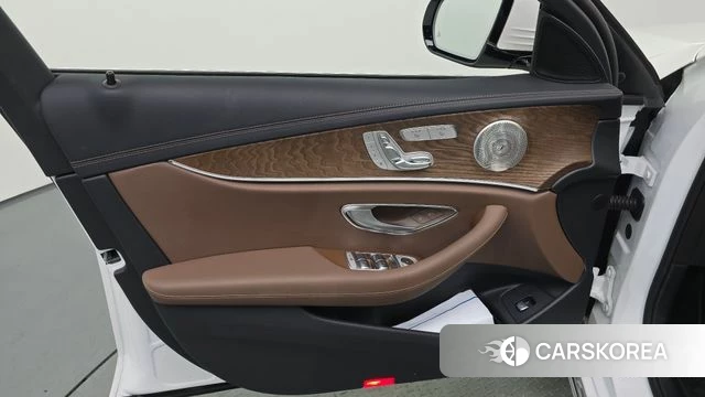 Mercedes-Benz E-Class W213 id 4762943 из Кореи 16