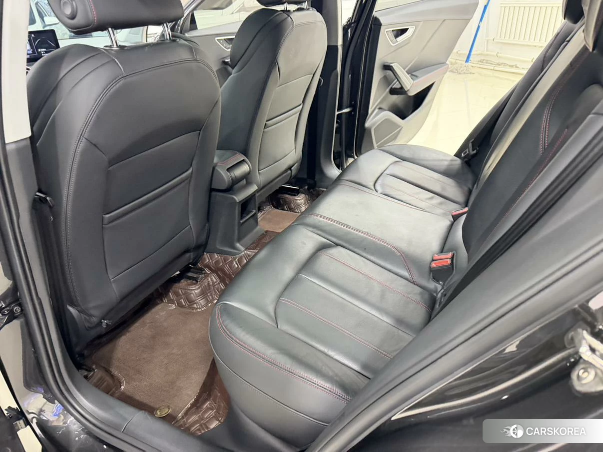 Audi Q2L id 4455090 из Китая 16