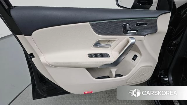 Mercedes-Benz A-Class W177 id 4187329 из Кореи 16