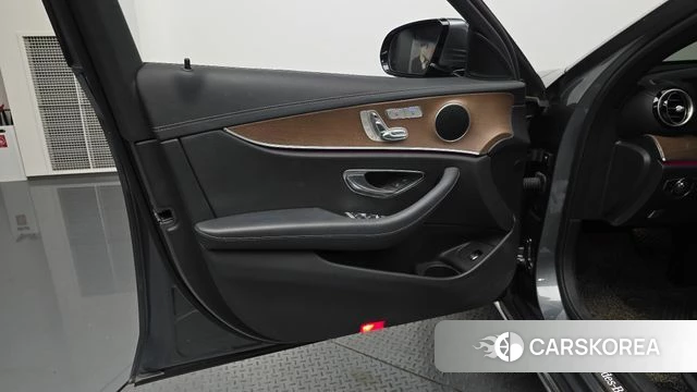 Mercedes-Benz E-Class W213 id 4429484 из Кореи 16