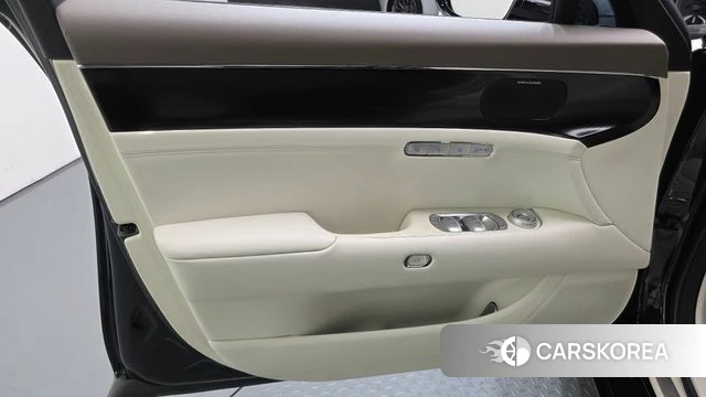 Genesis G90 (RS4) id 4687746 из Кореи 16