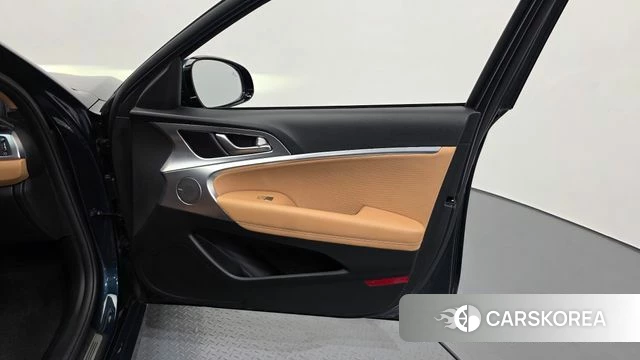 Genesis The New G70 id 4202945 из Кореи 16