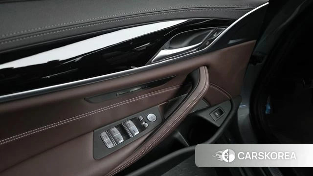 BMW 5 Series (G30) id 4322615 из Кореи 16