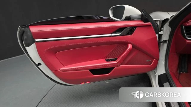 Porsche 911(992) id 4195785 из Кореи 16