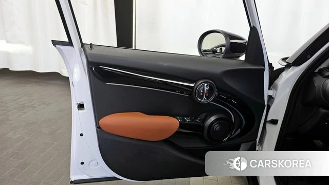 Mini Cooper S id 4360435 из Кореи 16